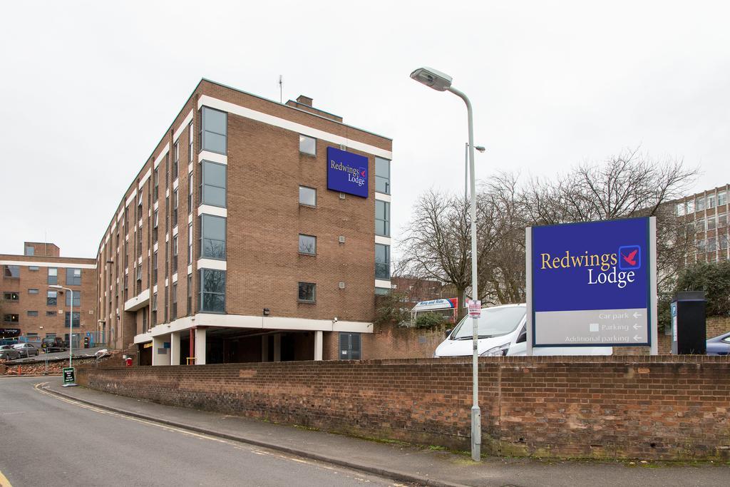 Redwings Lodge Wolverhampton Central Exterior photo